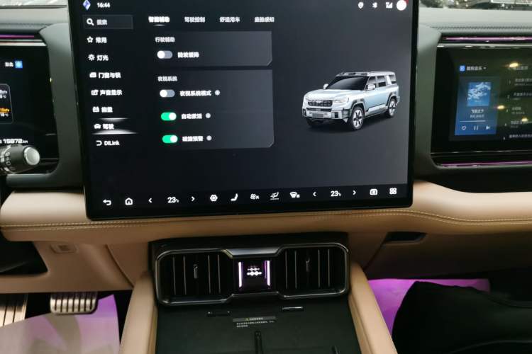 Used Formula Leopard 8 2025 Smart & Brave Flagship Edition 7 Seats