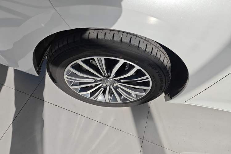 Used GAC Trumpchi M6 2021 270T DCT Luxury Edition (7-seater)