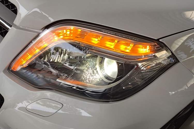 Used Mercedes-Benz GLK-Class 2013 Facelift GLK 300 4MATIC Fashion Edition