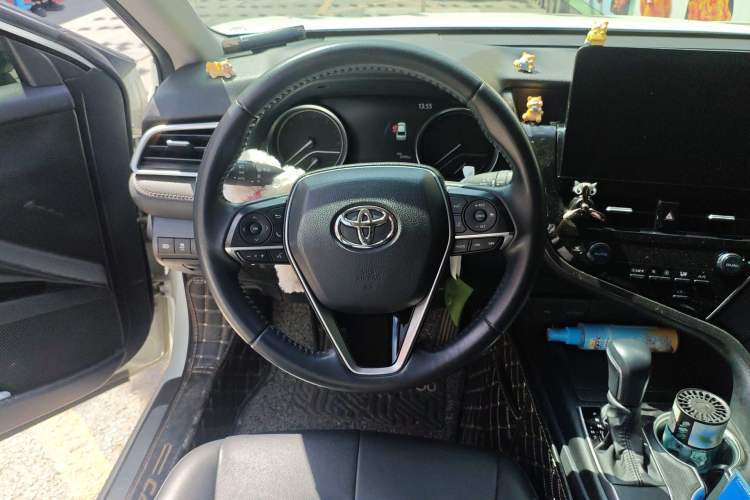 Used Toyota Camry 2021 2.0G Luxury Edition
