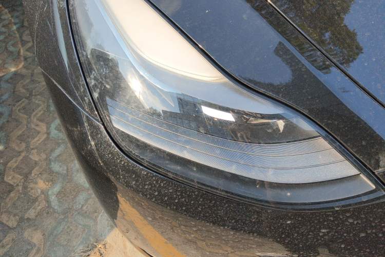 Used Tesla Model Y 2021 Standard Range Rear-Wheel Drive Version Right Front Headlight