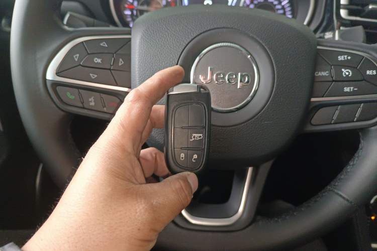 Used Jeep Grand Commander 2018 2.0T Four-Wheel Drive Enjoyment Edition China VI
