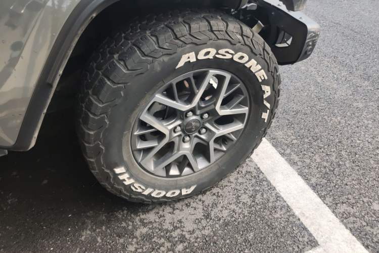 Used Jeep Wrangler New Energy 2021 Four-Door 2.0T 4xe Sahara Right Front Wheel Hub