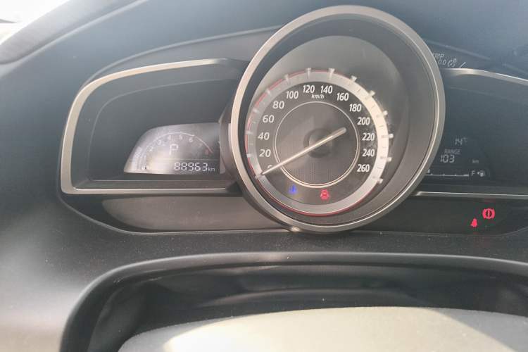 Used Mazda Mazda 3 Axela 2014 Sedan 1.5L Automatic Luxury Model