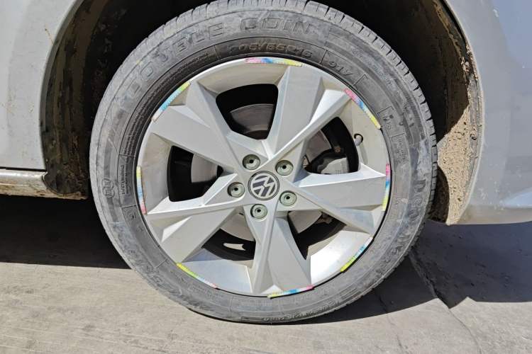 Used Volkswagen Bora 2014 1.6L Manual Fashion Edition
