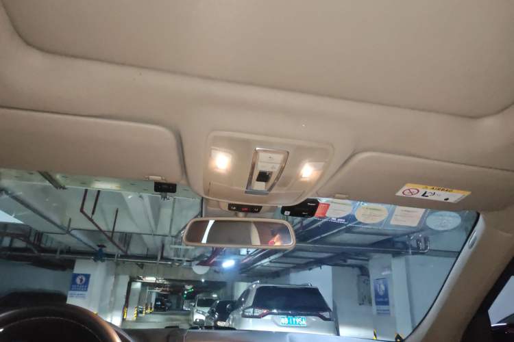 Used Mercedes-Benz M-Class 2014 ML 400 4MATIC Dynamic Model
