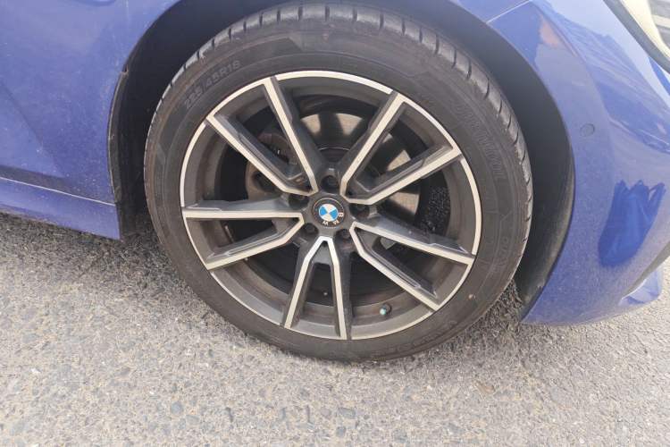 Used BMW 3 Series 2020 325i M Sport Package Right Front Wheel Hub
