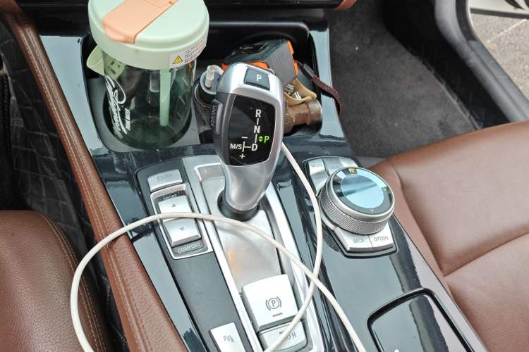 Used BMW 5 Series 2014 520Li Elegant Model Gear Lever