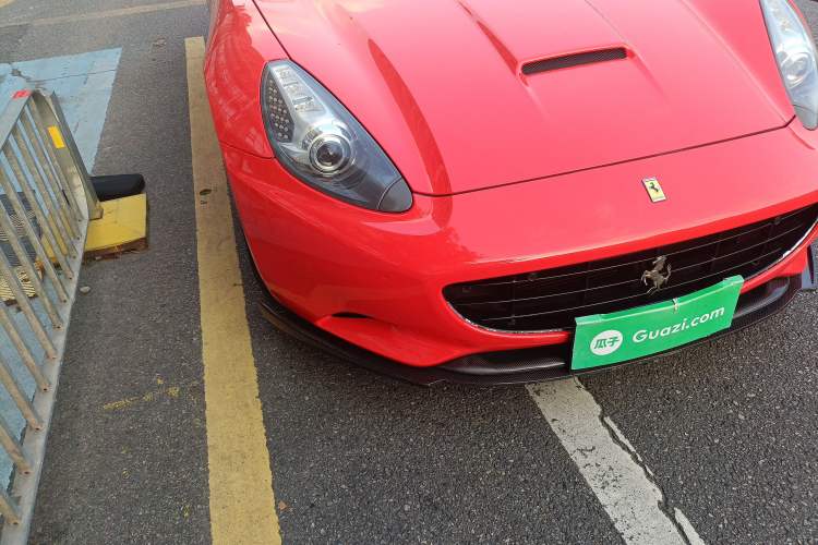 Used Ferrari California T 2012 4.3L Standard Edition
