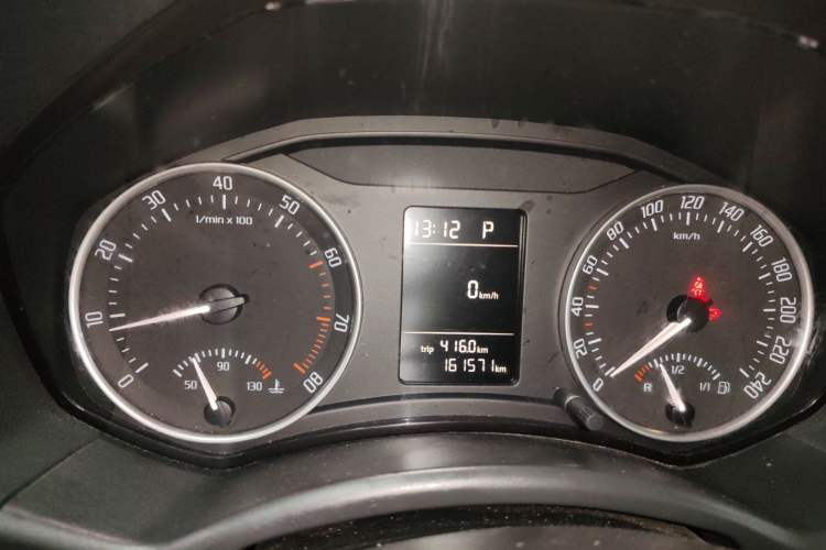 Used Skoda Octavia 2015 Classic Model 1.6L Automatic Elegance Edition
