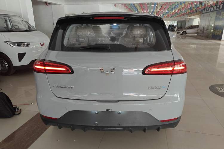 Used Wuling Bingo PLUS 2024 330 km Range Five-Seater Version
