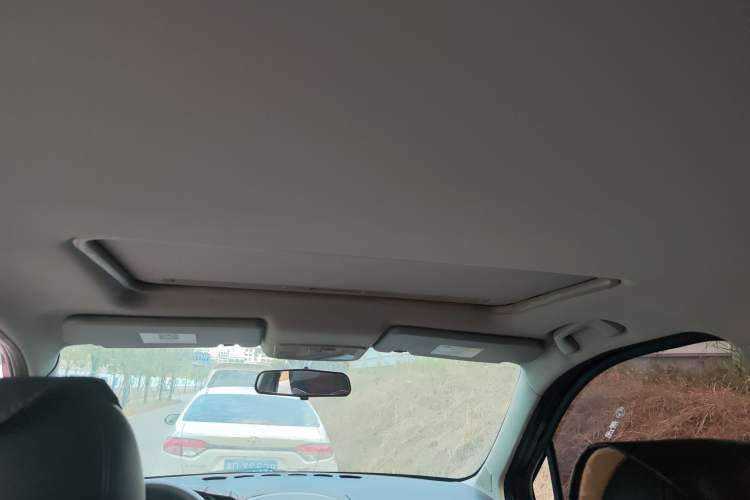 Used FORTHING Joyear X5 2016 1.6L CVT Luxury Model
