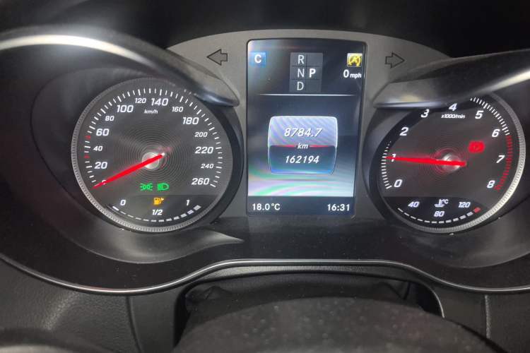 Used Mercedes-Benz GLC 2016 GLC 300 4MATIC Dynamic Model