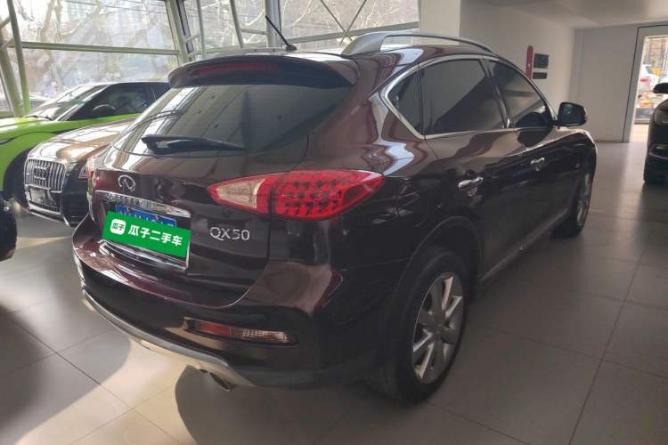 Used Infiniti QX50 2015 2.5L Comfort Edition Rear Right 45 Deg