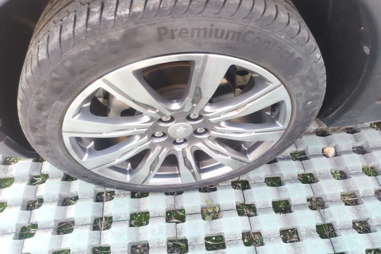 Used Cadillac XT4 2018 28T 4x4 Platinum Sport Edition
