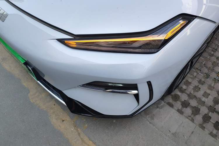 Used Geely Galaxy E8 2024 550 km Range Rear-Wheel-Drive PRO Left Front Headlight