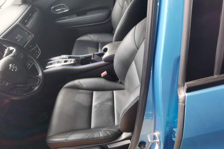 Used Everus VE-1 2020 Luxury Edition Left Front Seat