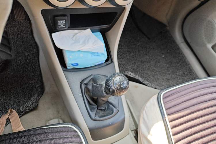 Used Everus S1 2012 1.3L Manual Comfort Edition
