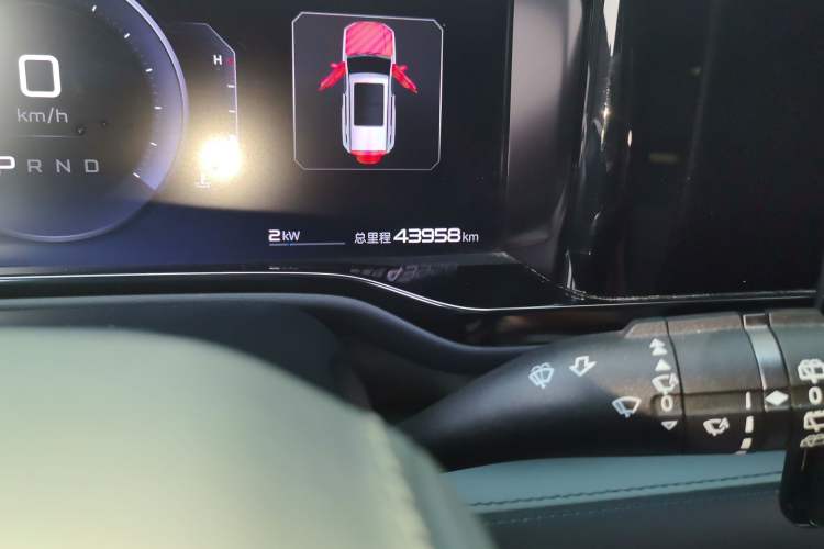 Used Formula Leopard 5 2023 Navigator Edition Odometer Close Up