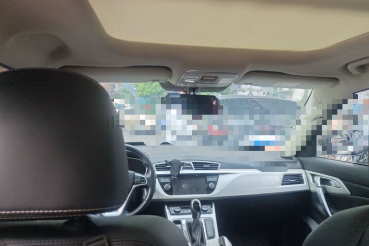 Used Geely Auto Emgrand X7 Sport 2018 1.8TD Automatic Two-Wheel Drive Smart Connect 4G Internet Edition Headliner