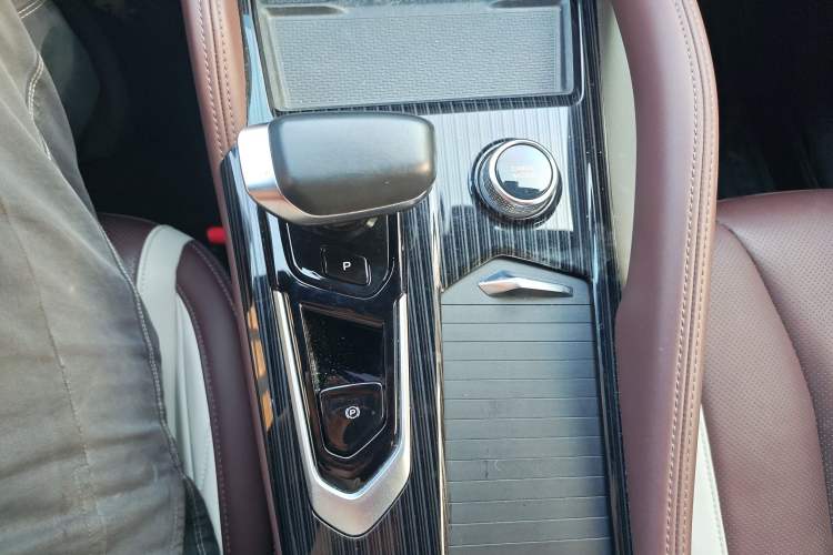 Used Geely Auto Monjaro L 2021 2.0TD DCT EVO Two-Wheel Drive Smart Luxury Version
