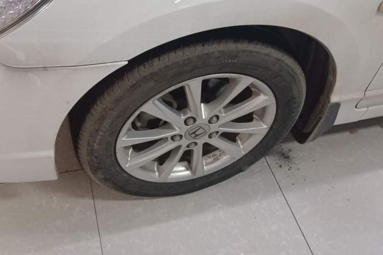 Used CIIMO 2015 1.8L Automatic Luxury Edition