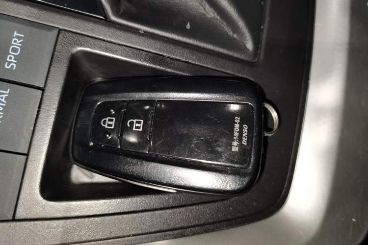 Used Toyota RAV4 2020 2.0L CVT Two-Wheel Drive Prestige Edition