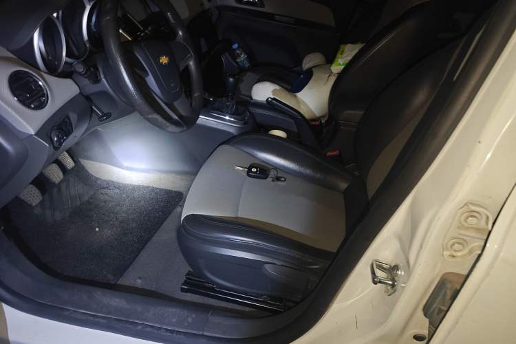 Used Chevrolet Cruze 2013 1.6L SE MT
