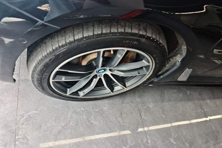 Used BMW 5 Series New Energy 2022 535Le M Sport Package Exterior 4