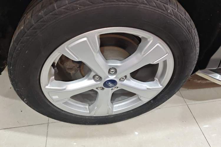 Used Ford Kuga 2017 EcoBoost 180 Two-Wheel-Drive Elite Trim
