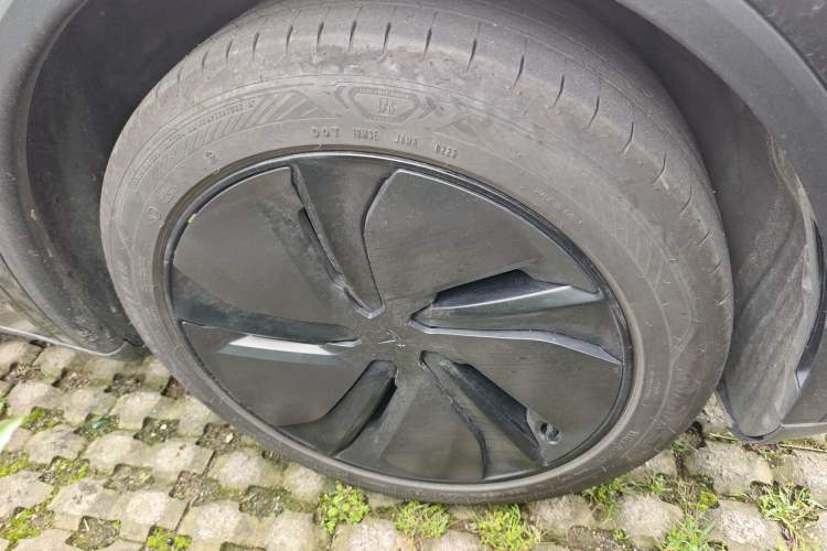 Used Tesla Model Y 2025 Rear-Wheel Drive First Edition