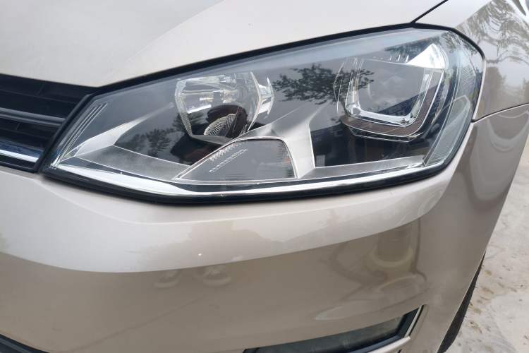 Used Volkswagen Golf 2016 230TSI Automatic Luxury Version Left Front Headlight