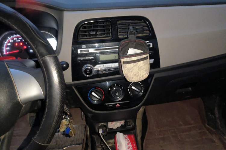 Used CHANGAN OSHAN Olisway 2013 1.2L Manual Comfort Model
