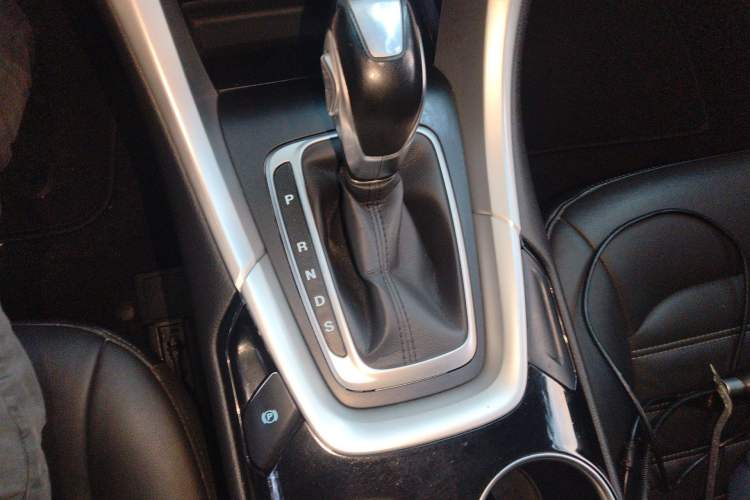 Used Ford Mondeo 2013 1.5L GTDi180 Fashion Edition Gear Lever