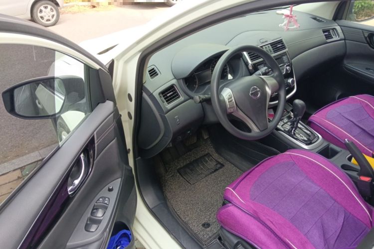 Used Nissan Tiida 2016 1.6L CVT Cool Dynamic Edition
