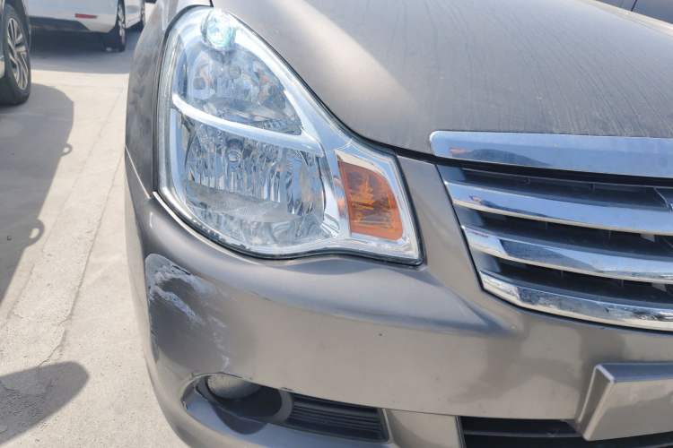 Used Nissan Sylphy 2012 Classic 1.6XE Automatic Comfort Edition Right Front Headlight