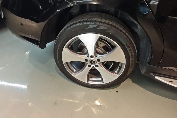 Used Mercedes-Benz GLE 2017 GLE 320 4MATIC Dynamic Model Exterior 5