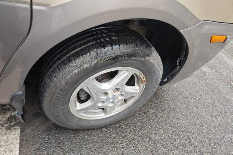 Used FORTHING Lingzhi 2013 M3 1.6L 7-Seater Luxury Model