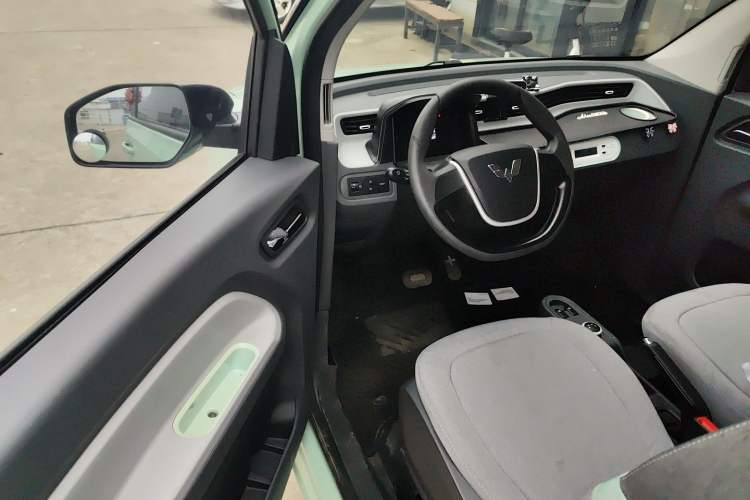 Used Wuling Hongguang MINIEV 2021 Macaron Fashion Model Lithium Iron Phosphate