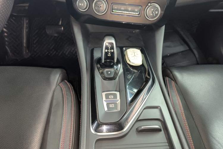 Used Lynk & Co 02 2018 1.5T DCT Two-Wheel Drive Pro Version China V Emission Standard
