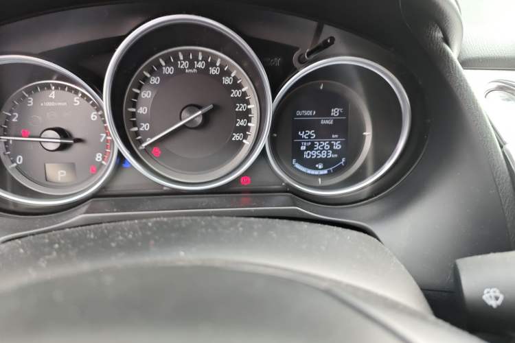 Used Mazda Atenza 2017 2.0L Blue Sky Luxury Edition Odometer Close Up