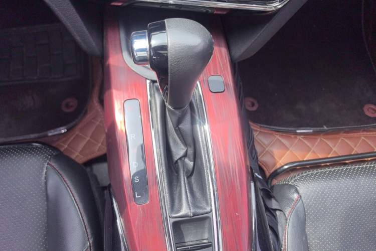 Used Honda XR-V 2015 1.8L VTi CVT Luxury Edition
