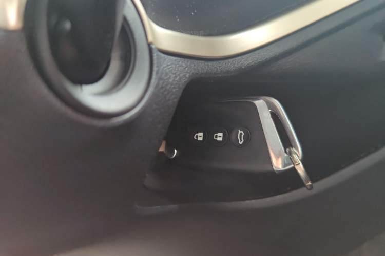 Used Baojun KiWi EV 2021 Designer Lithium Iron Phosphate
