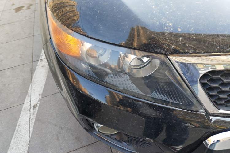 Used Kia Sorento 2012 2.4L Gasoline Comfort Edition Right Front Headlight