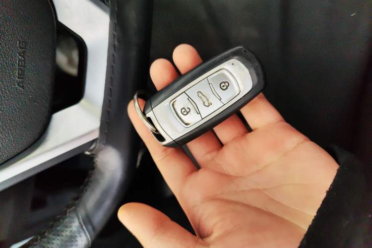 Used Geely Auto Emgrand X7 Sport 2018 2.0L Manual Two-Wheel Drive Zhiya Version