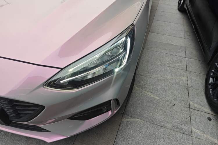 Used Ford Focus 2021 Hatchback EcoBoost 180 Automatic Titanium Edition