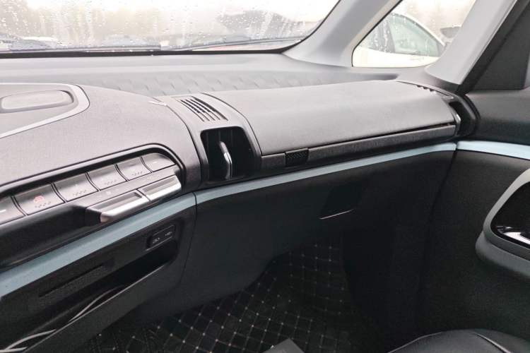 Used Baojun KiWi EV 2021 Designer Lithium Iron Phosphate
