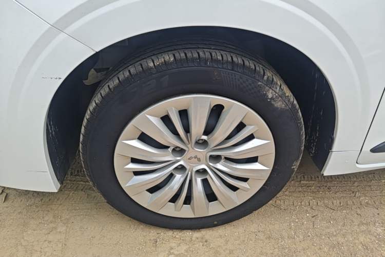 Used Wuling Jiachen 2022 1.5L Manual Enjoyment Elite Model