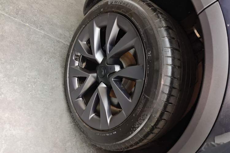 Used Tesla Model X 2023 Dual-Motor All-Wheel-Drive Version Exterior 5