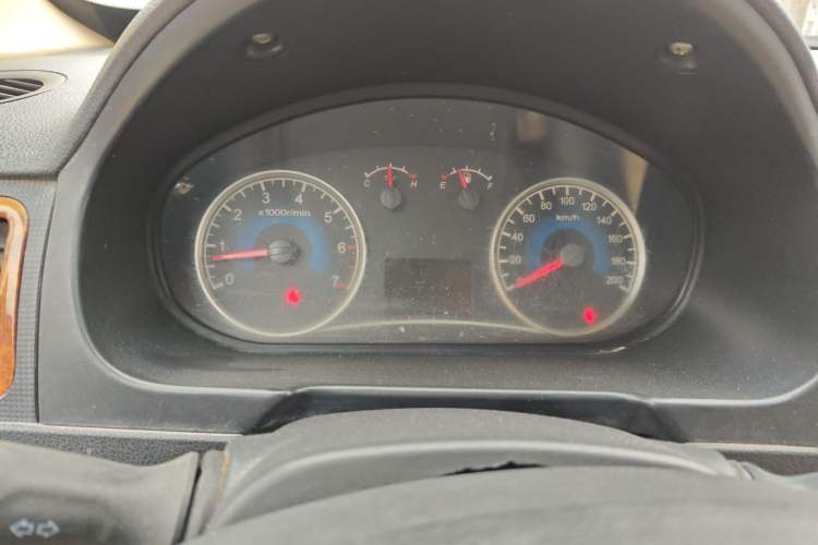 Used Dongfeng Fengon 2013 1.5L Manual Deluxe Model DK15 Instrument Cluster